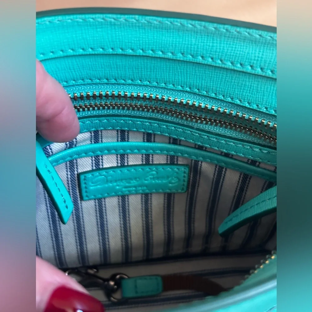 DOONEY & BOURKE CROSSBODY EUC - Picture 6 of 7